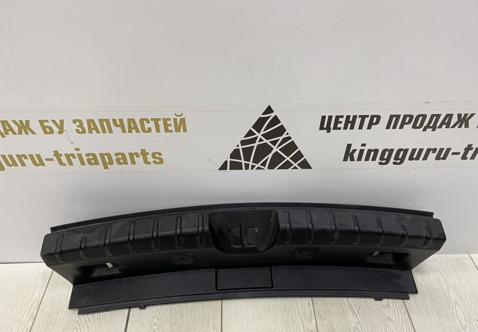 Обивка задней панели бу BMW 3 F30 OEM 51477351650 Обивка задней панели бу BMW 3 F30 OEM 51477351650