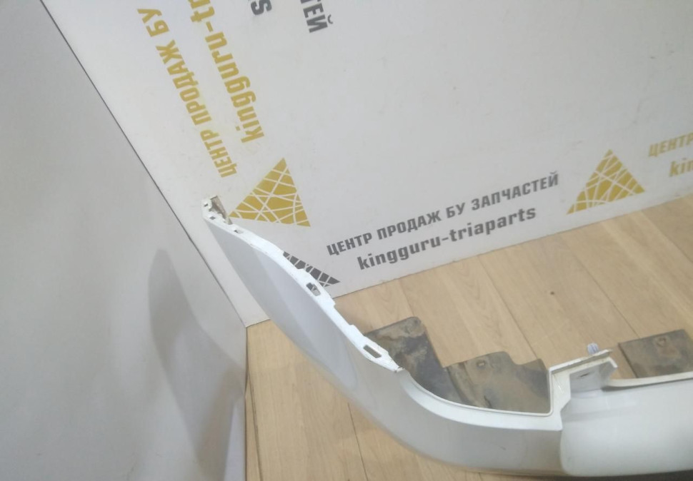 Бампер задний бу Renault Duster рестайлинг OEM 850225435R