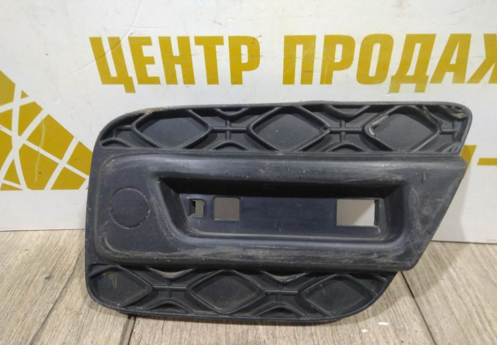 Вставка заднего бампера левая бу Renault Sandero Stepway 2 OEM 850772430R