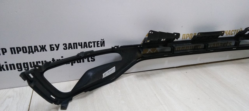 Решетка переднего бампера Kia Sportage 3 10-16 oem 865613U000