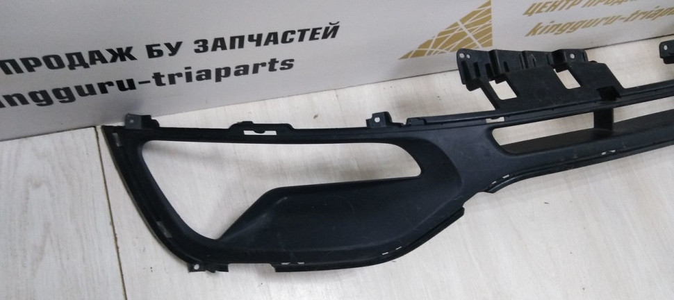 Решетка переднего бампера Kia Sportage 3 10-16 oem 865613U000