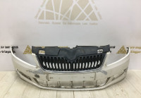 Бампер передний Skoda Fabia 2 рестайлинг OEM 5J0807221D