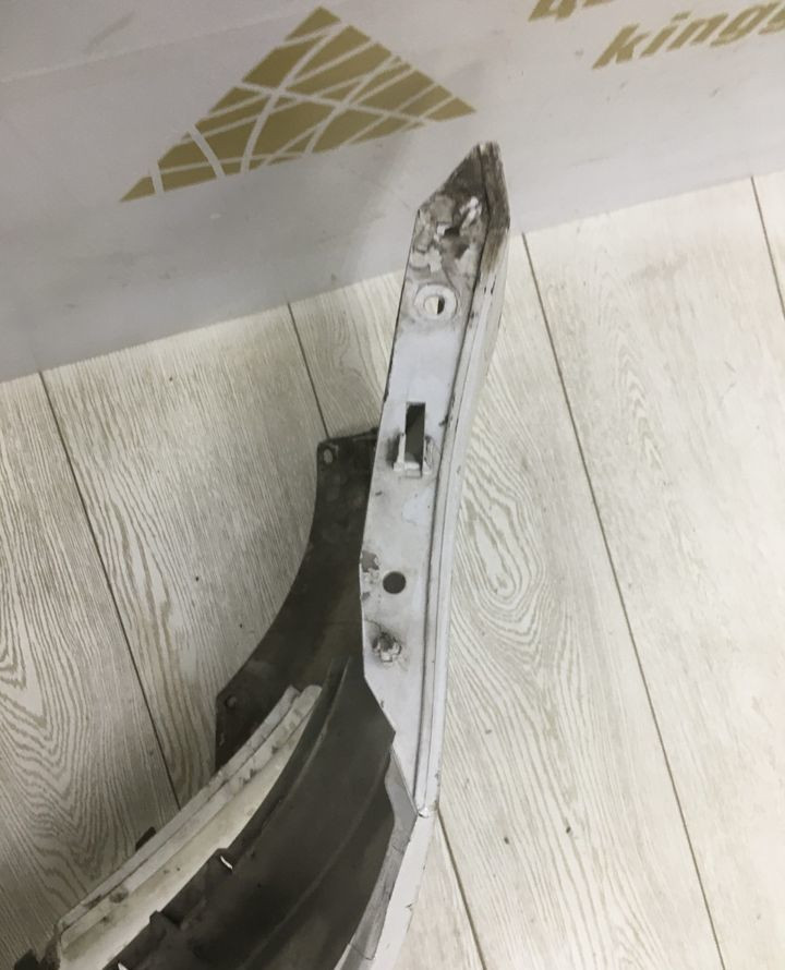Бампер передний Skoda Fabia 2 рестайлинг OEM 5J0807221D