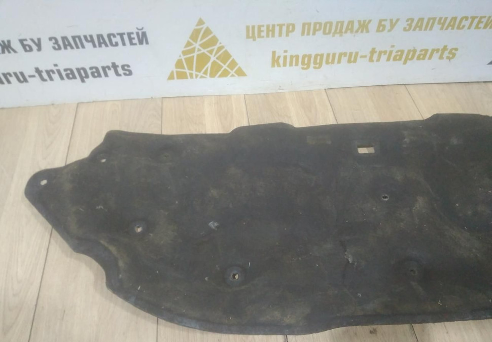 Шумоизоляция капота правая бу Renault Kaptur OEM 658403553R Шумоизоляция капота правая бу Renault Kaptur OEM 658403553R