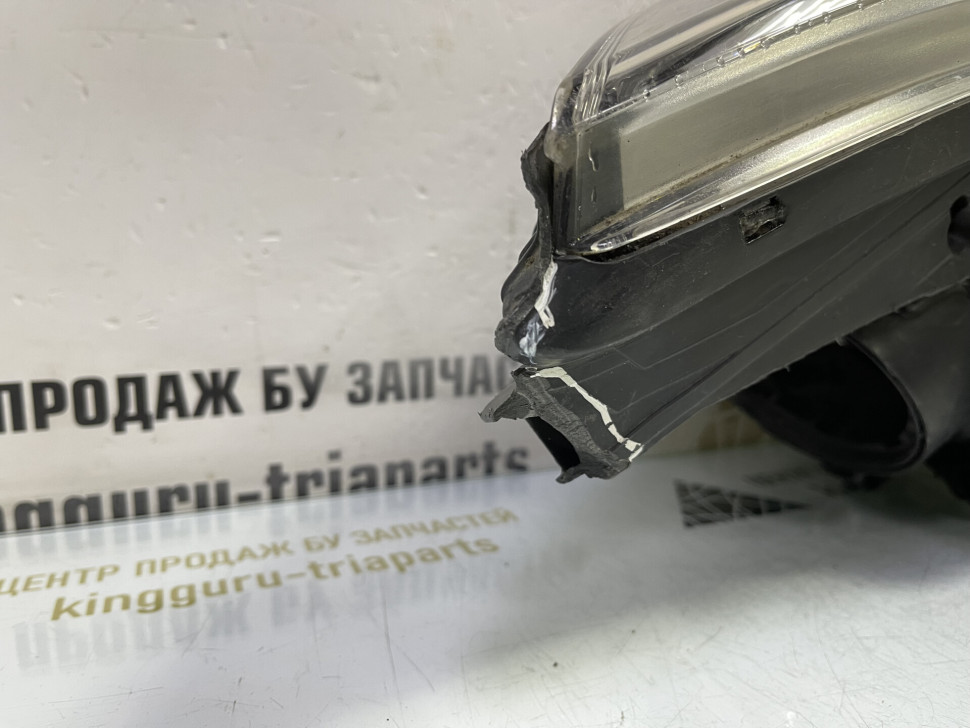 Фара левая Kia Rio 3 рестайлинг 2015 OEM 921014X501