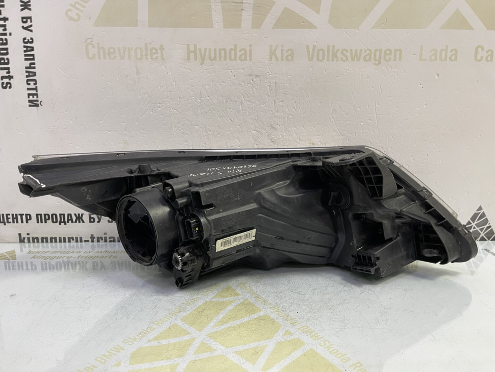 Фара левая Kia Rio 3 рестайлинг 2015 OEM 921014X501