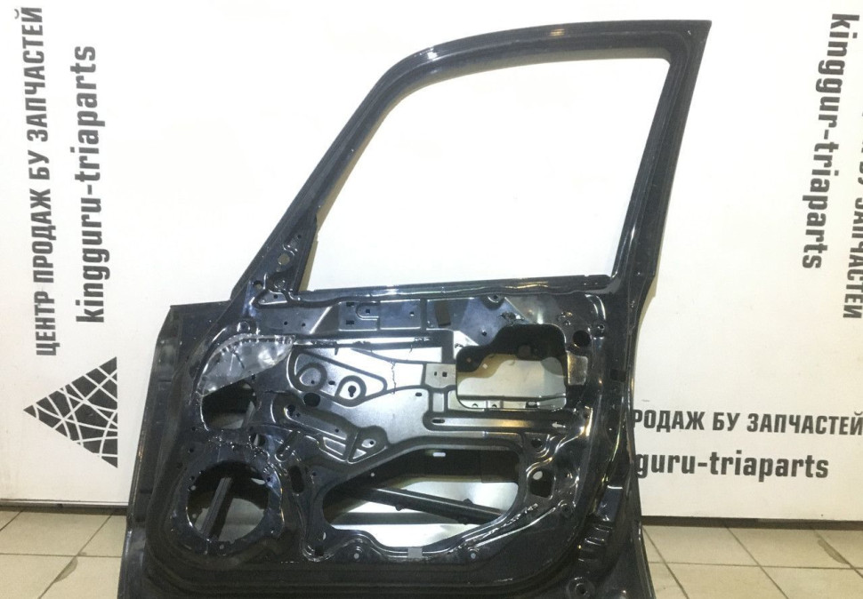 Дверь передняя правая Suzuki SX4 oem 6800180820 (скл-3)