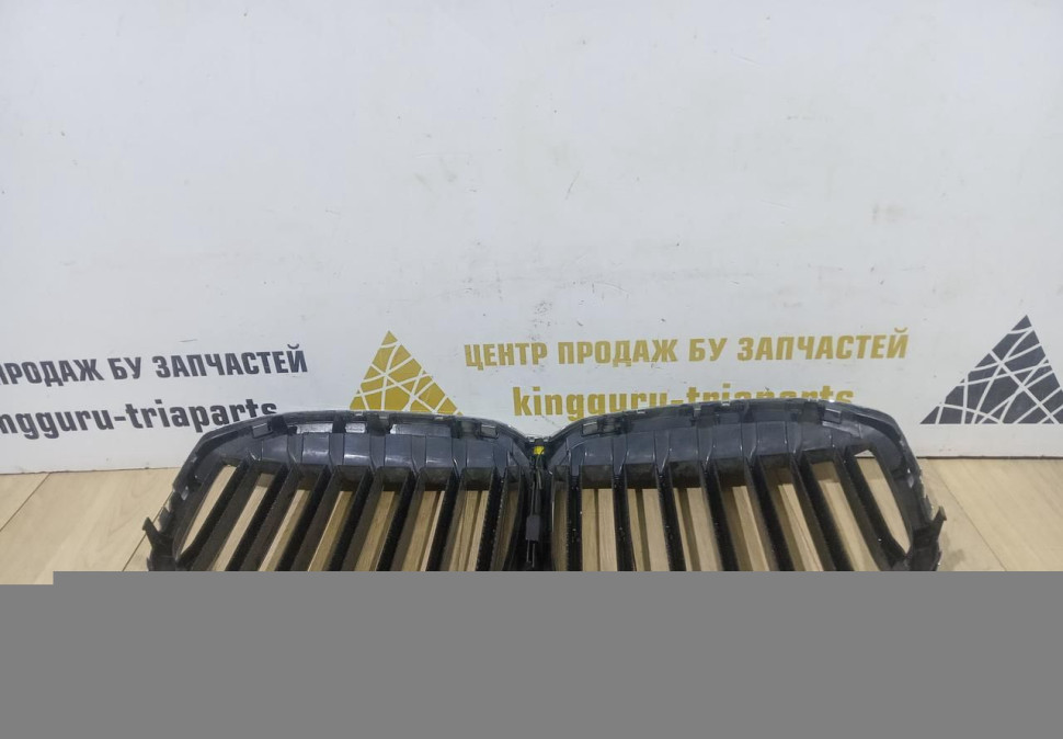 Решетка радиатора бу BMW X7 G07 OEM 51138094566
