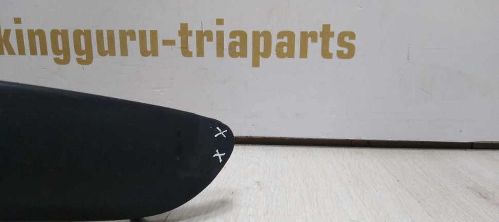 Молдинг бампера левый Volkswagen Golf Plus 1 05-09 oem 5M0807717G