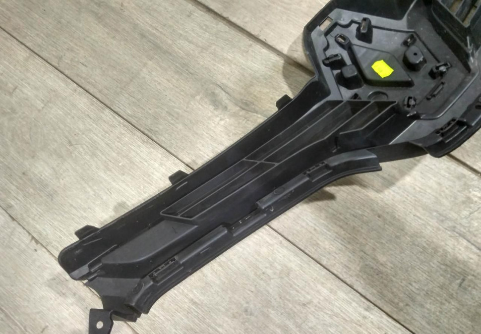 Решетка радиатора бу Renault Megane 3 OEM 620365890R Решетка радиатора бу Renault Megane 3 OEM 620365890R