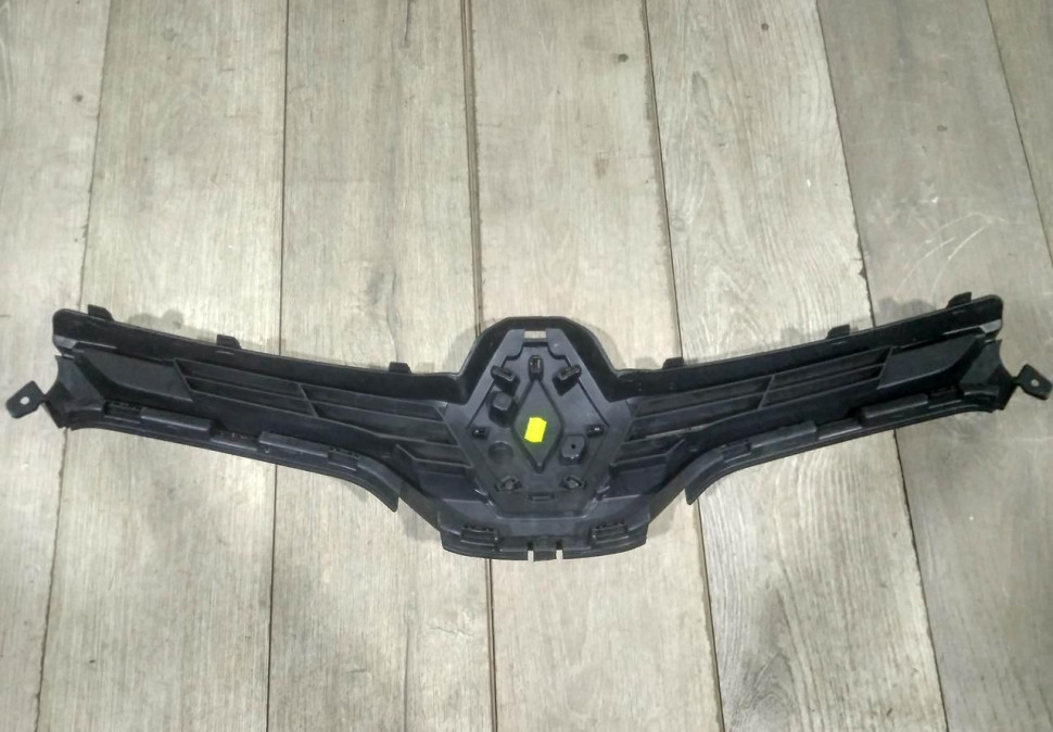 Решетка радиатора бу Renault Megane 3 OEM 620365890R Решетка радиатора бу Renault Megane 3 OEM 620365890R