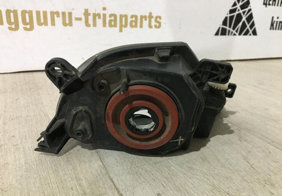 Противотуманная фара правая Volkswagen Touareg NF 2014-2018 oem 7P6941700G Противотуманная фара правая Volkswagen Touareg NF 2014-2018 oem 7P6941700G