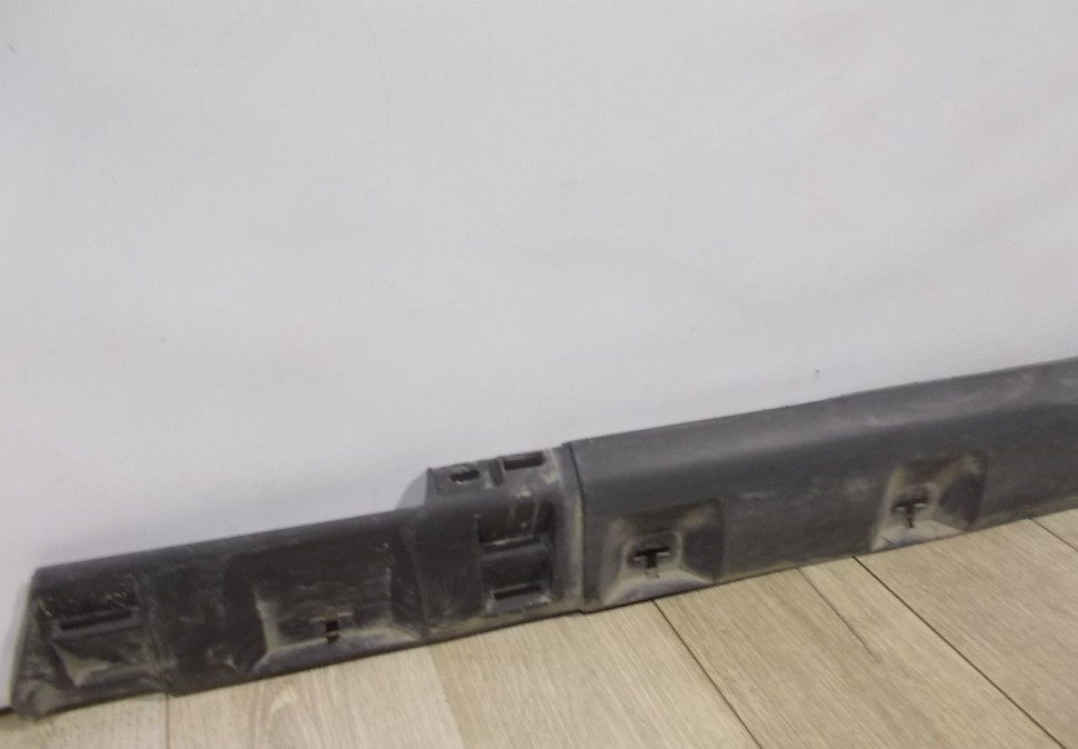 Порог правый бу Renault Sandero Stepway 2 OEM 764266165R