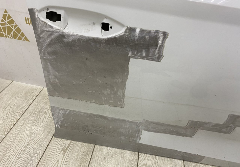 Дверь передняя правая Skoda Octavia A8 OEM 5E3831052