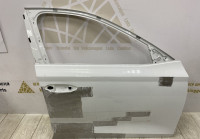Дверь передняя правая Skoda Octavia A8 OEM 5E3831052