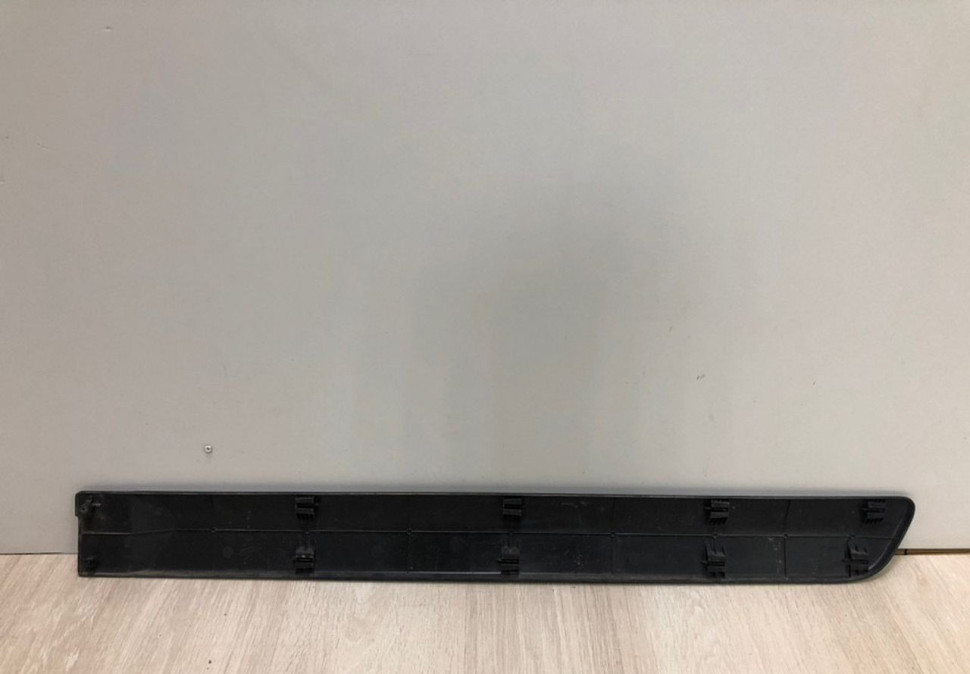 Молдинг двери задний правый Lada Largus oem 8450000410 (скл-3)