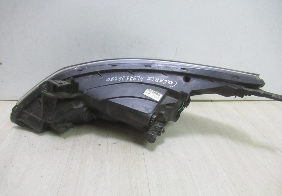 Фара правая (галоген) Hyundai Solaris рест oem 921024L600