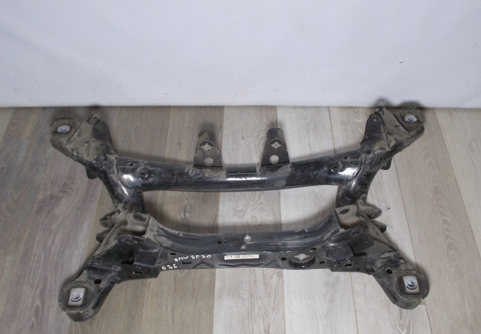 Балка задняя бу BMW 3 F30 OEM 6857636