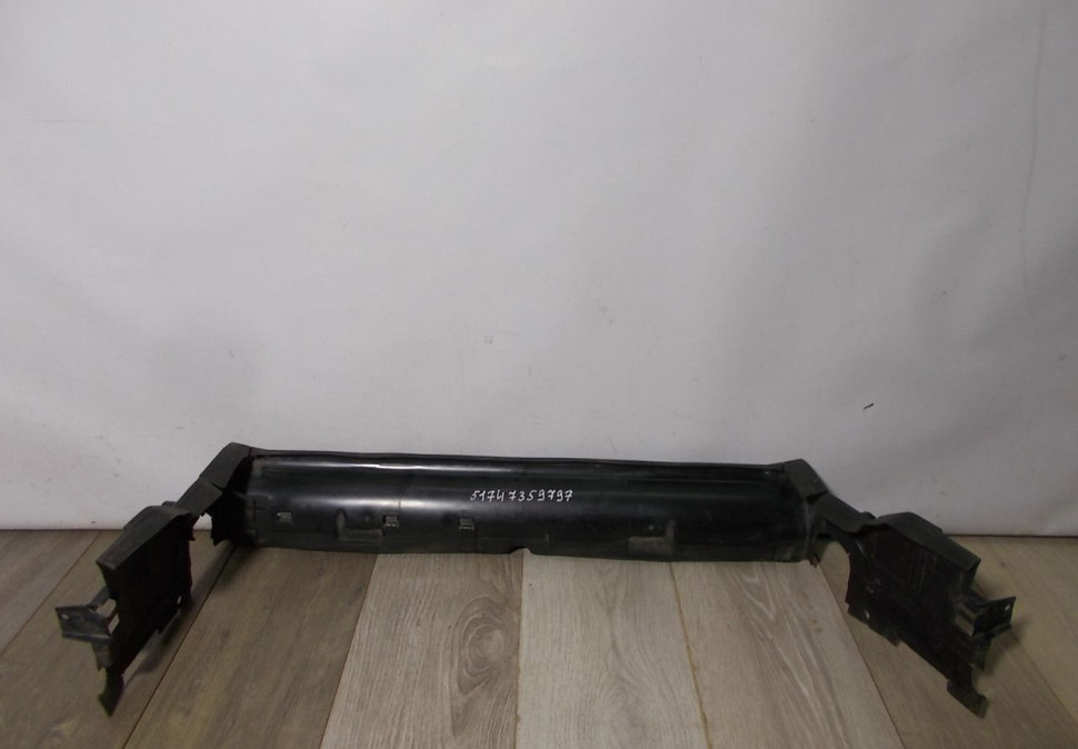 Воздуховод радиатора нижний бу BMW 7 G11 OEM 51747359797