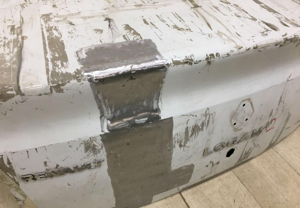 Крышка багажника Renault Logan 2 OEM 901007582R Крышка багажника Renault Logan 2 OEM 901007582R