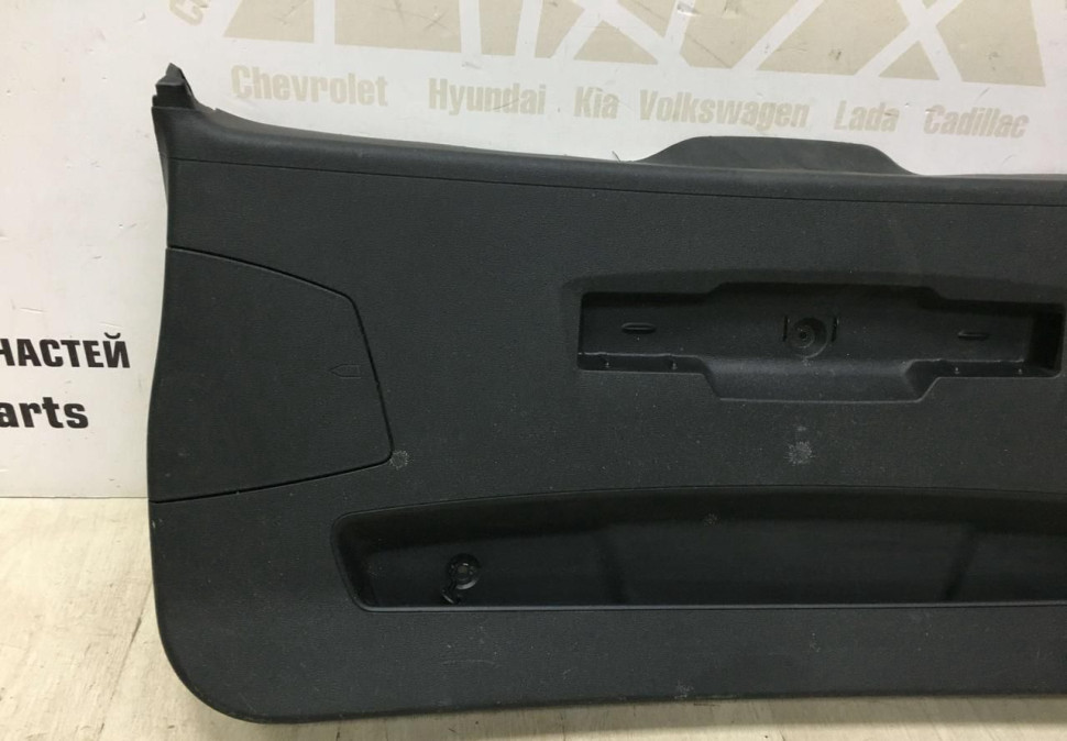 Обивка крышки багажника нижняя BMW X1 F48 OEM 51497350844