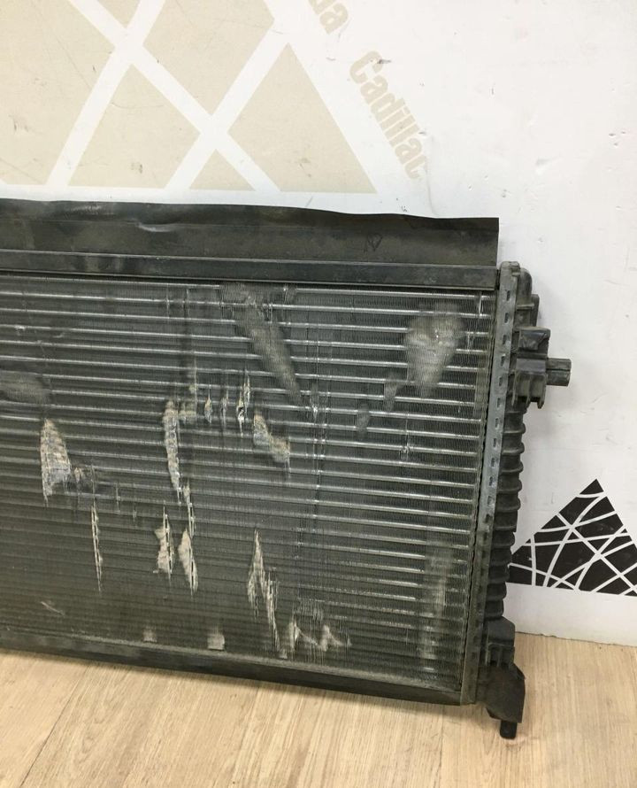 Радиатор охлаждения Skoda Octavia (1,6) OEM 5Q0121251HC Радиатор охлаждения Skoda Octavia (1,6) OEM 5Q0121251HC