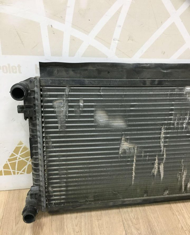 Радиатор охлаждения Skoda Octavia (1,6) OEM 5Q0121251HC Радиатор охлаждения Skoda Octavia (1,6) OEM 5Q0121251HC