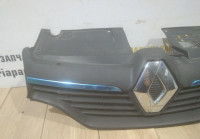 Решетка радиатора бу Renault Logan 2 OEM 623107605R