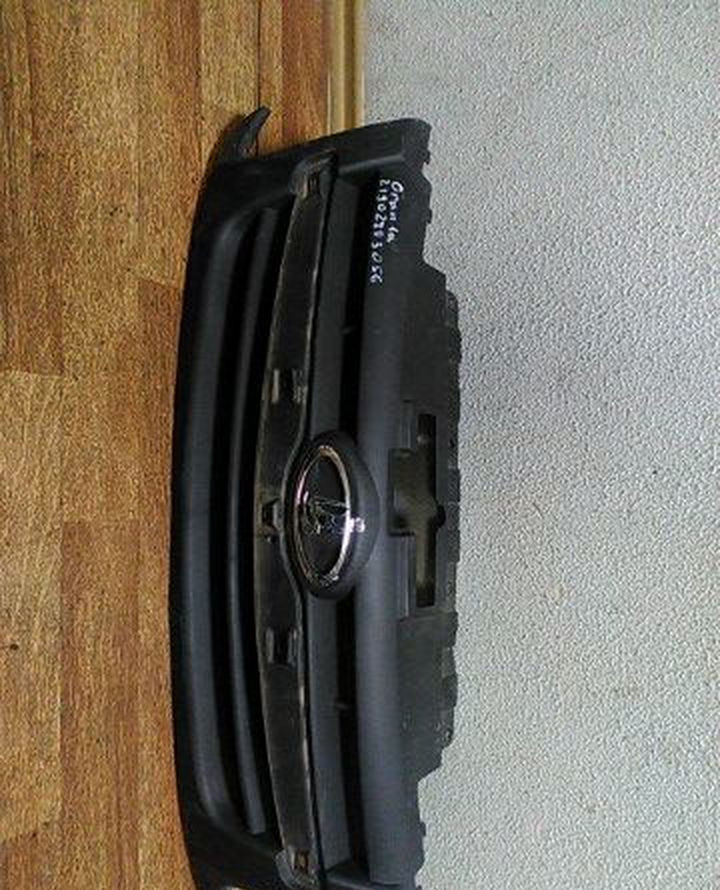Решетка радиатора Lada Granta oem 21902803056 (Скл-3)