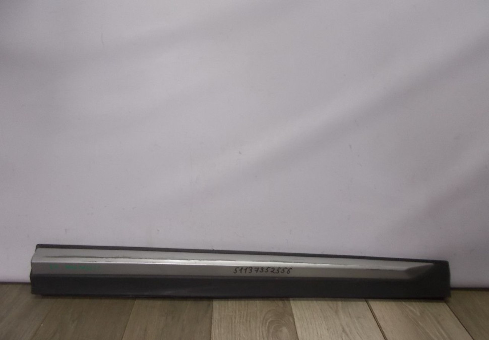 Молдинг двери передний правый бу BMW X4 F26 OEM 51137352556