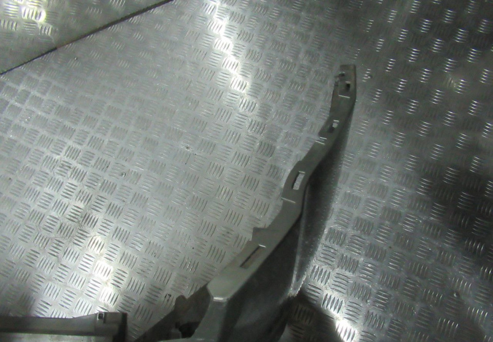 Бампер передний Lada X-Ray oem 620228136R (скл-3)