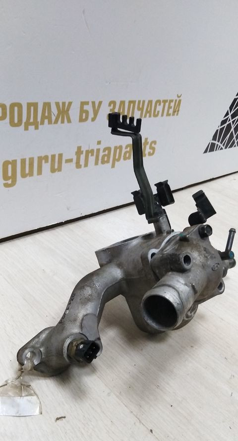 Корпус термостата Hyundai Sonata 5 NF  04-10 2.7 АКПП oem 2562037350