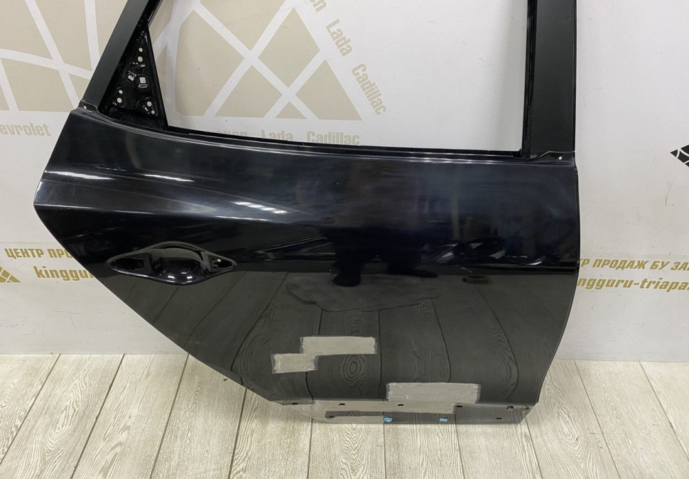 Дверь задняя правая Hyundai IX35 2010 oem 770042Y010