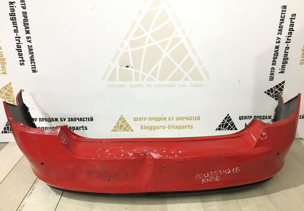 Бампер задний Skoda Rapid OEM 60U807421B