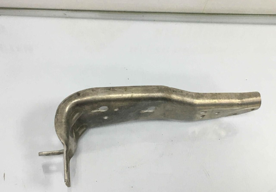 Вертикальная растяжка правая BMW X1 F48 OEM 51117498085