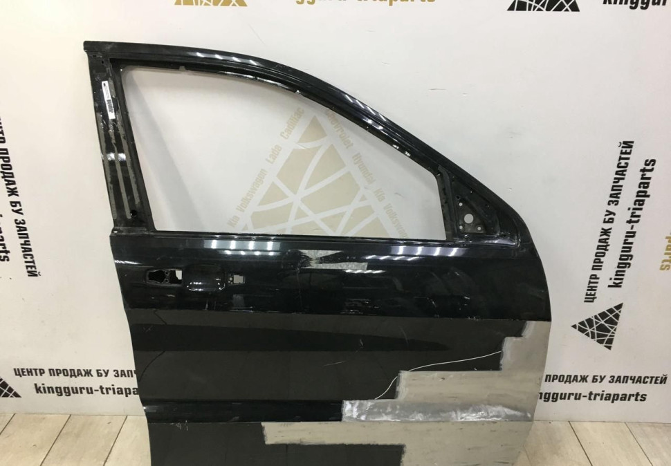 Дверь передняя правая Grand Cherokee WK2 OEM 55113638A