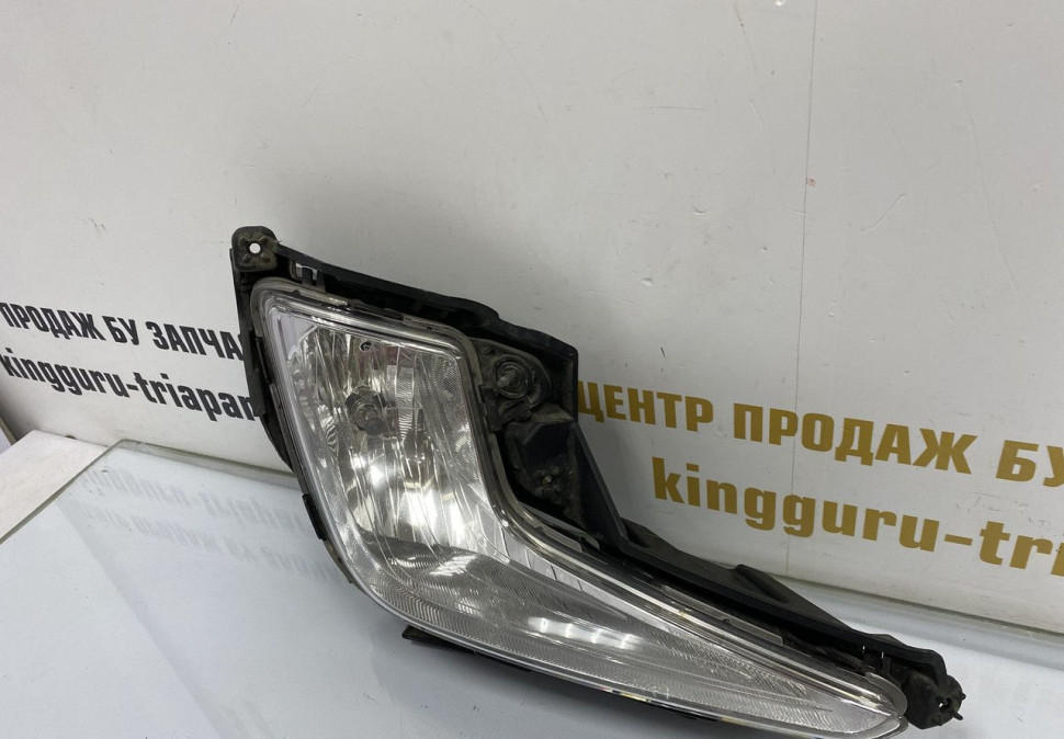 Противотуманная фара правая Kia Rio 3 дорестайлинг 2011 OEM 922024X000 Противотуманная фара правая Kia Rio 3 дорестайлинг 2011 OEM 922024X000