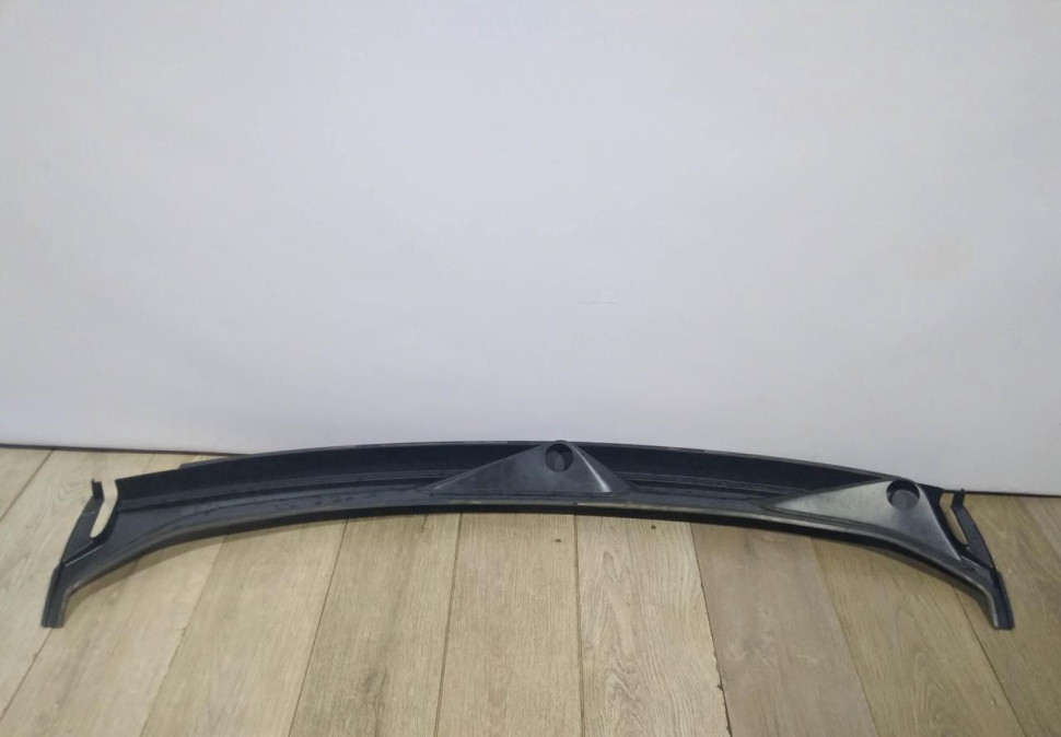 Обивка жабо Renault Duster OEM 7711813975 Обивка жабо Renault Duster OEM 7711813975