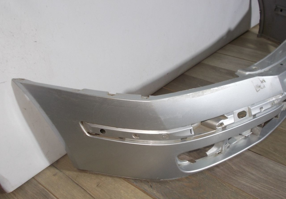 Бампер передний бу Skoda Octavia A5 OEM 1Z0807221