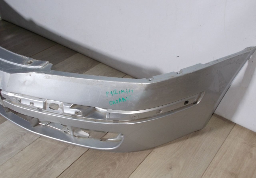 Бампер передний бу Skoda Octavia A5 OEM 1Z0807221