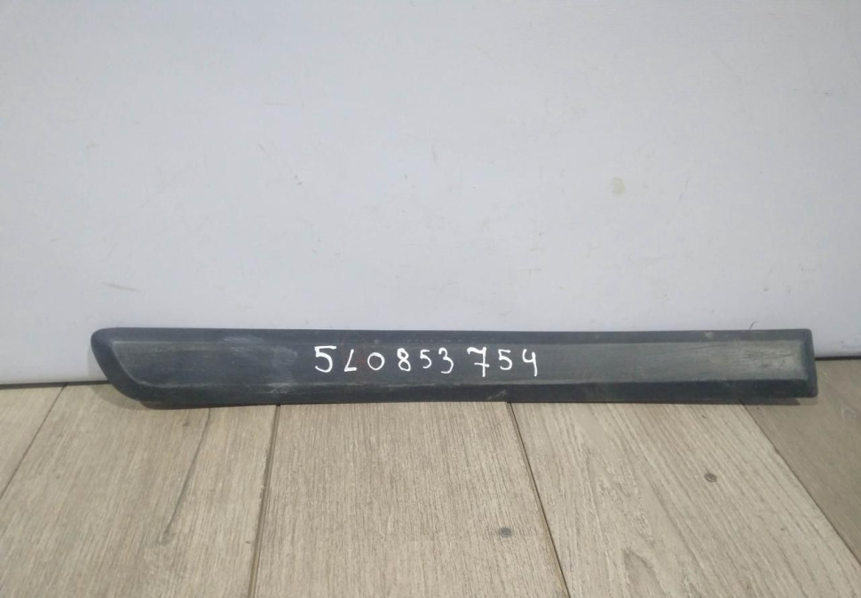 Молдинг двери задний правый Skoda Yeti OEM 5L0853754