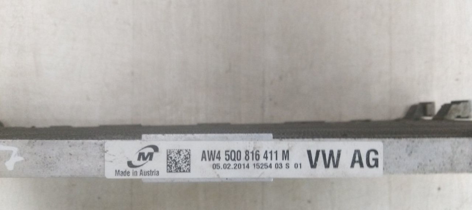 Радиатор кондиционера Volkswagen Golf 7 12-20 oem 5Q0816411M