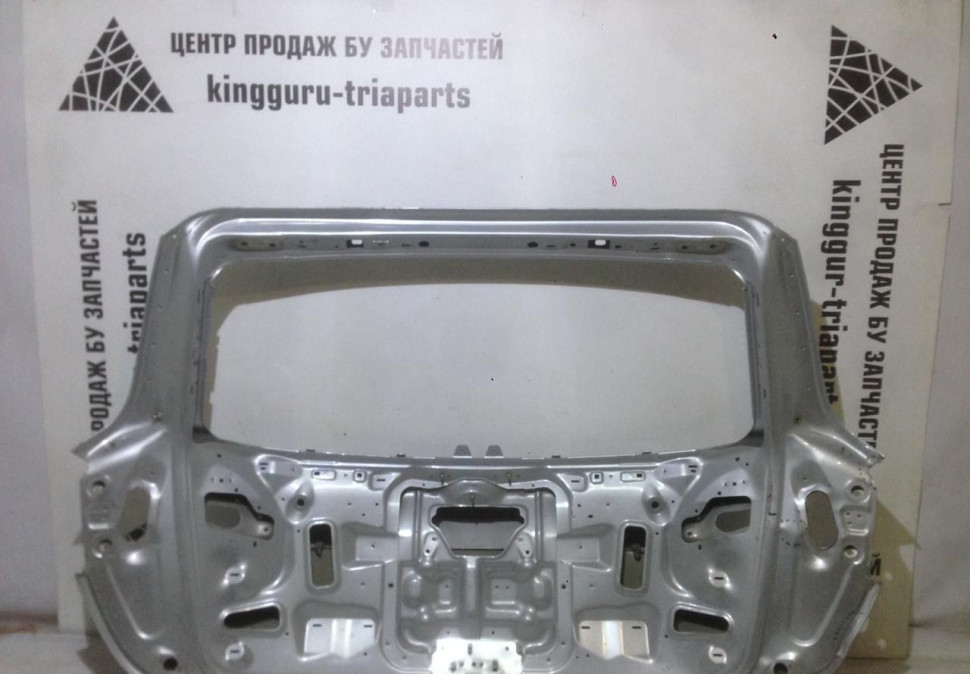 Крышка багажника Audi Q5 (09-17) oem 8R0827023C (скл-3) Крышка багажника Audi Q5 (09-17) oem 8R0827023C (скл-3)
