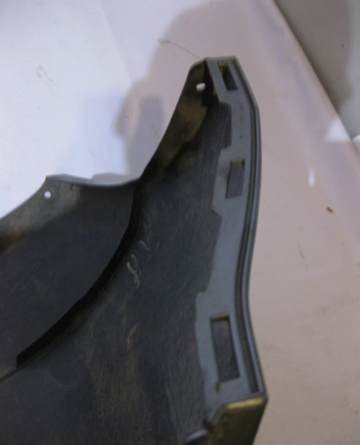 Бампер задний Renault Sandero oem 8200911893 (трещина) (скл-3) Бампер задний Renault Sandero oem 8200911893 (трещина) (скл-3)