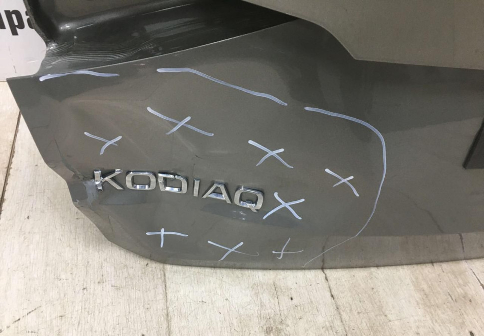 Крышка багажника Skoda Kodiaq OEM 565827025A Крышка багажника Skoda Kodiaq OEM 565827025A