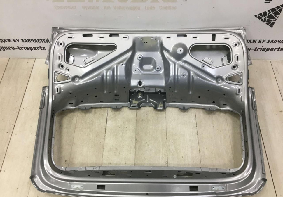 Крышка багажника Skoda Kodiaq OEM 565827025A Крышка багажника Skoda Kodiaq OEM 565827025A