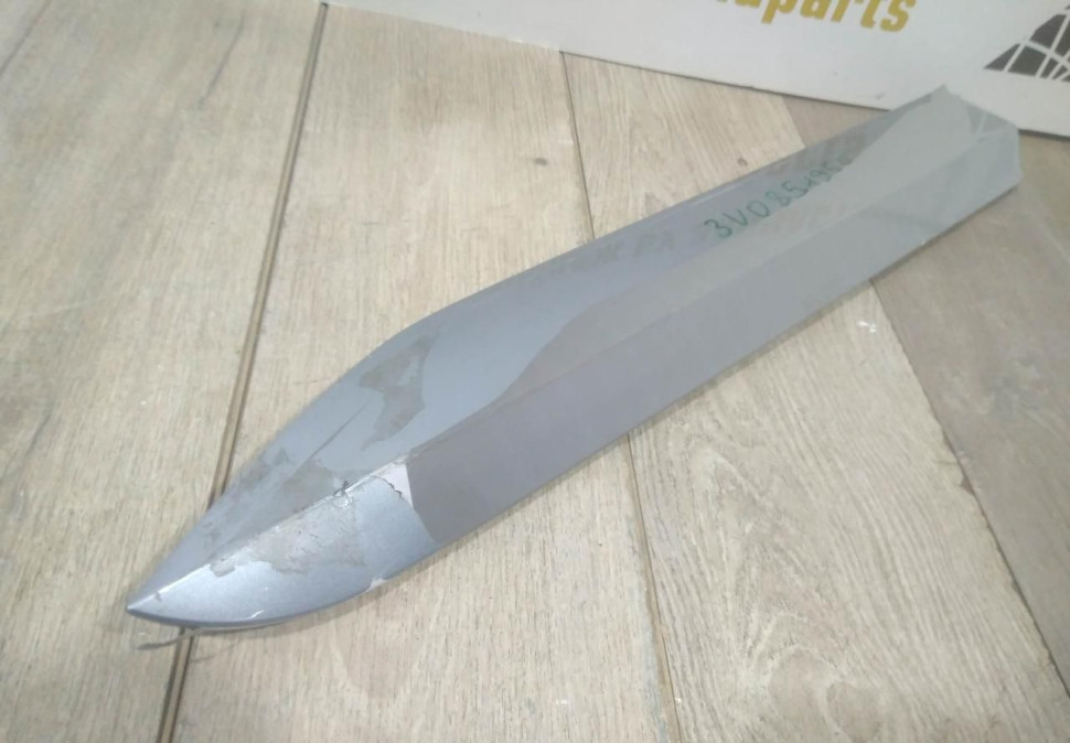 Молдинг двери задний правый бу Skoda Superb 3 OEM 3V0854950 Молдинг двери задний правый бу Skoda Superb 3 OEM 3V0854950