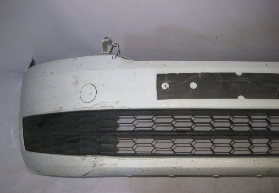 Бампер передний Skoda Rapid OEM 60U807217 (дефект) (скл-3) Бампер передний Skoda Rapid OEM 60U807217 (дефект) (скл-3)