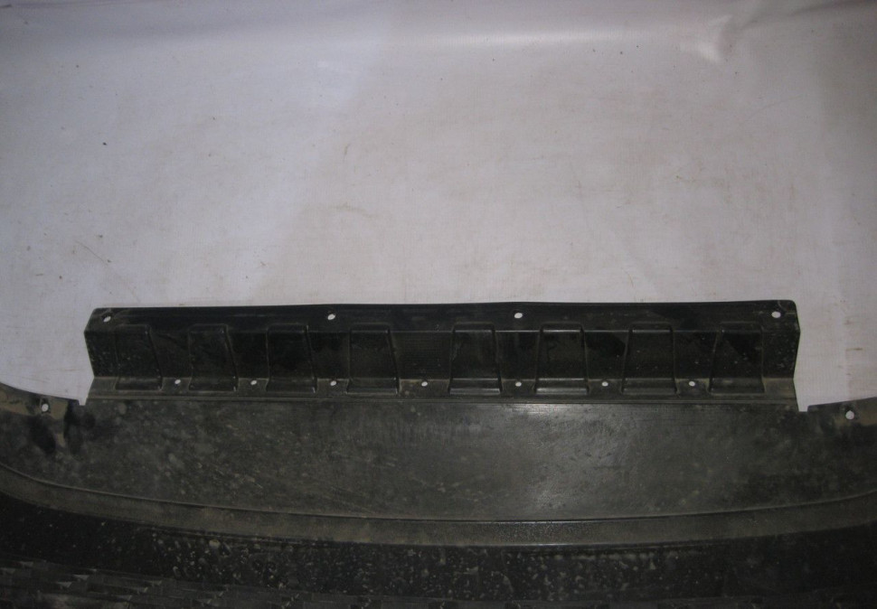 Спойлер переднего бампера Volkswagen Tiguan 2 oem 5nr805903 (скл-3) Спойлер переднего бампера Volkswagen Tiguan 2 oem 5nr805903 (скл-3)