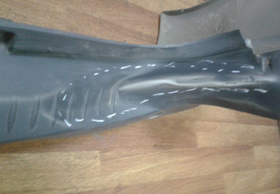 Бампер задний Lada Largus oem 8450000257 (вмятина) (скл-3) Бампер задний Lada Largus oem 8450000257 (вмятина) (скл-3)